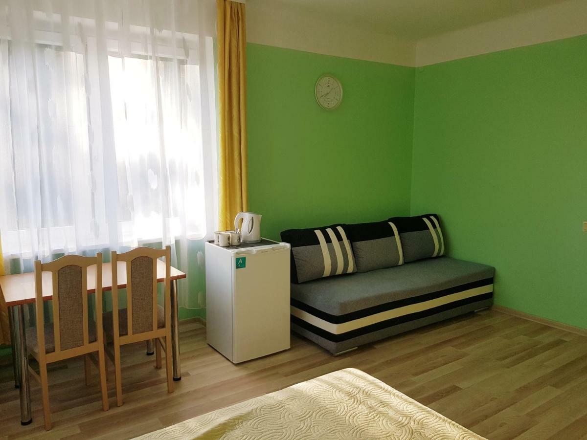 Neringa Guest House Palanga Extérieur photo